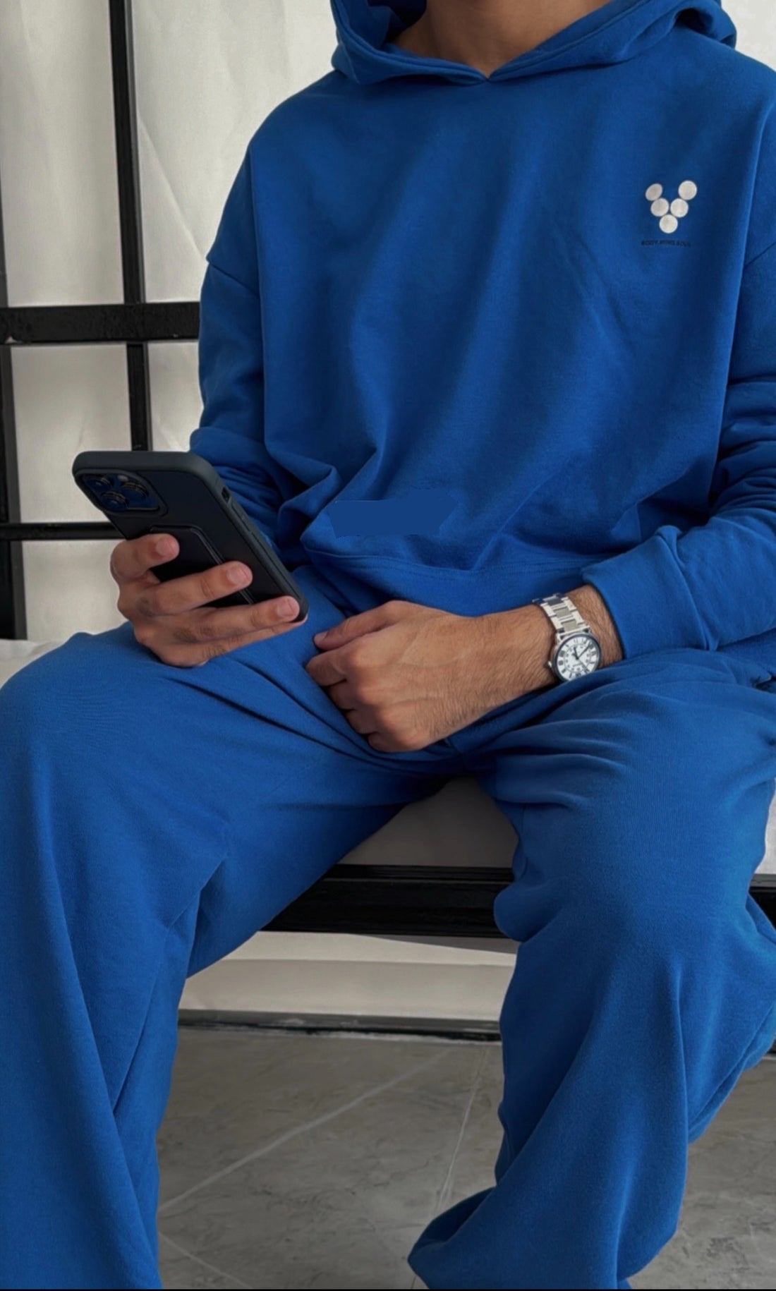 Unveiling the Comfort Revolution: Vcomfy's Handpicked Fabrics and Perfect Fit